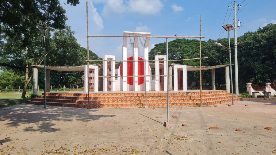 কাদেরিয়া বাহিনী ও ছাত্র-সমাজের পাল্টাপাল্টি কর্মসূচি, ১৪৪ ধারা জারি